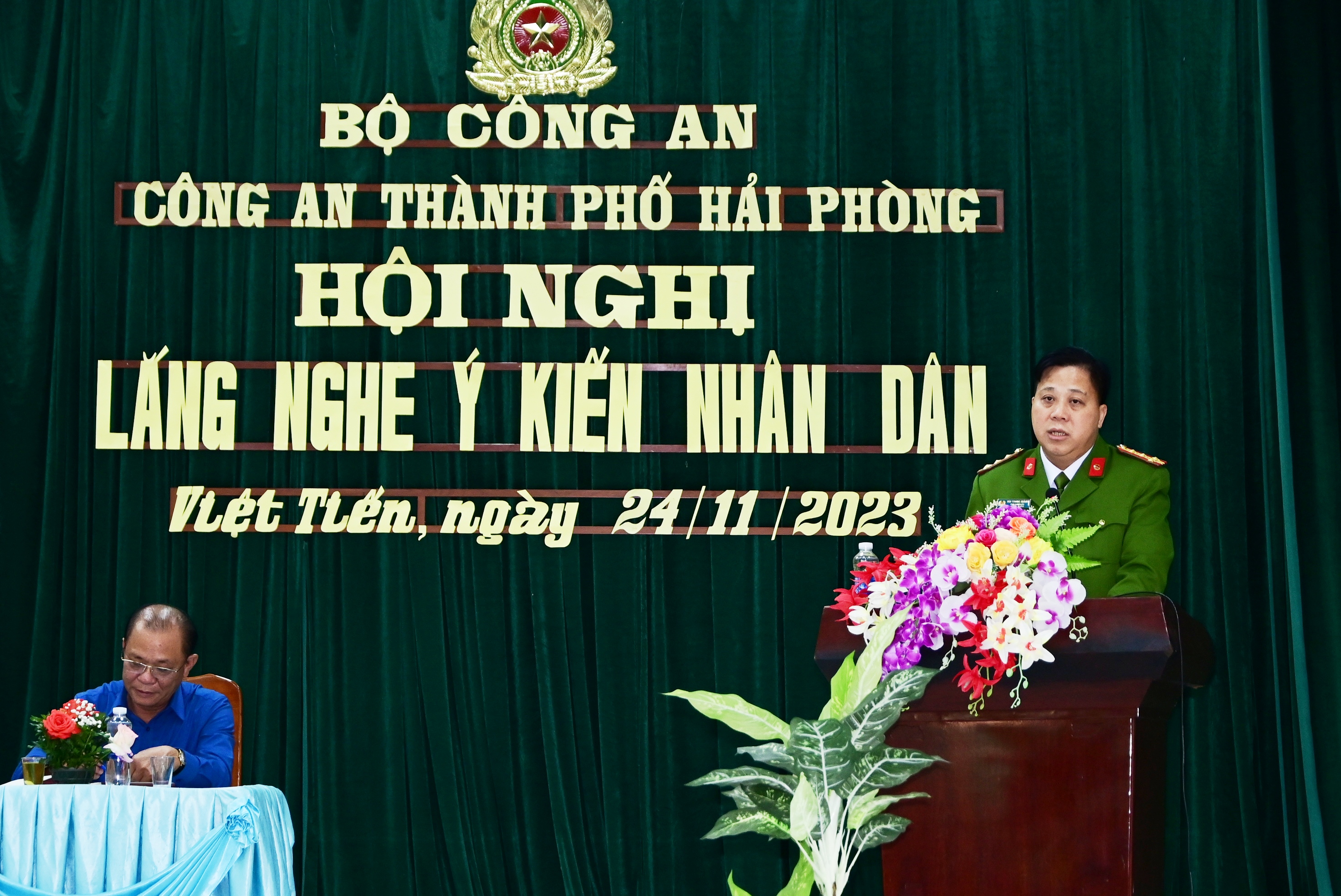 Lắng nghe ý kiến Nhân dân về lực lượng Công an cơ sở tại xã Việt Tiến (Vĩnh Bảo)